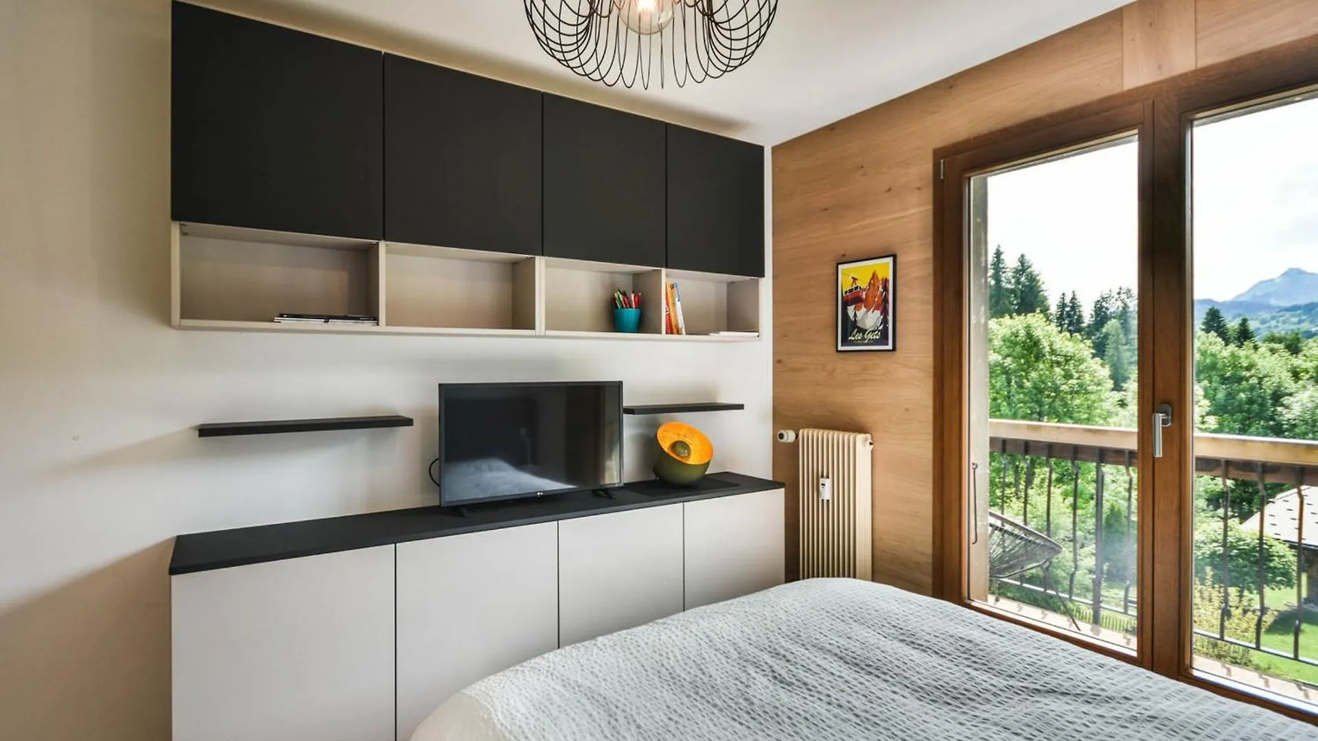 Charmant T2 + Cabine, Proche Pistes Et Centre, Balcon, Cheminee, Wifi, Parking, 4-5 Pers. - Fr-1-685-80 Les Gets 0*,  France